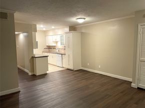 2224 S Piney Point Road 114, Houston TX 77063