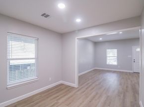 6150 Ridgeway Drive, Houston TX 77033