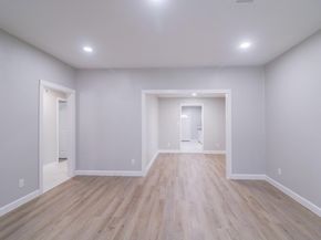 6150 Ridgeway Drive, Houston TX 77033