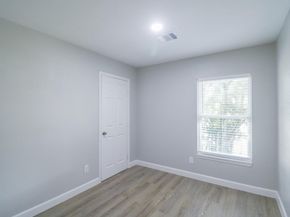 6150 Ridgeway Drive, Houston TX 77033