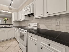 11550 Chimney Rock Road 330, Houston TX 77035