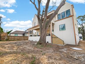 4046 Drummond Street, Houston TX 77025