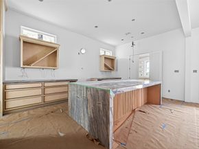 4046 Drummond Street, Houston TX 77025