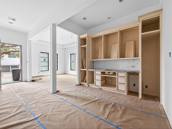 4046 Drummond Street, Houston TX 77025