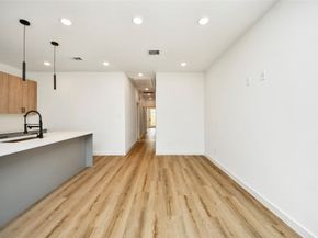 5201 Fairchild Street, Houston TX 77028