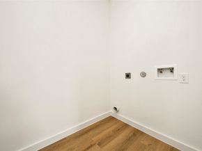 5201 Fairchild Street, Houston TX 77028