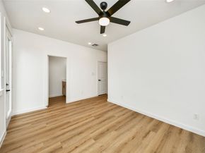 5201 Fairchild Street, Houston TX 77028