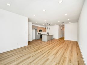 5201 Fairchild Street, Houston TX 77028