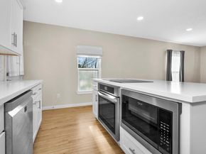 221 Carrell Street, Tomball TX 77375