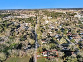 221 Carrell Street, Tomball TX 77375