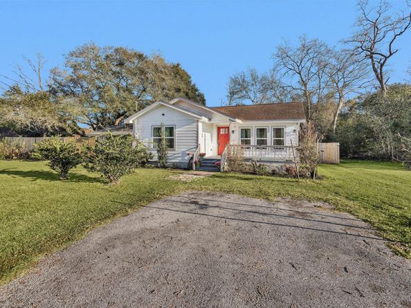 221 Carrell Street, Tomball TX 77375