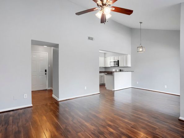 10075 Westpark Drive 17, Houston TX 77042
