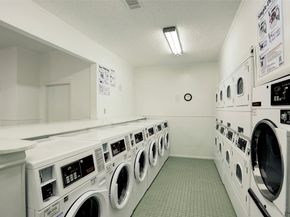 3131 Cummins Street 31, Houston TX 77027