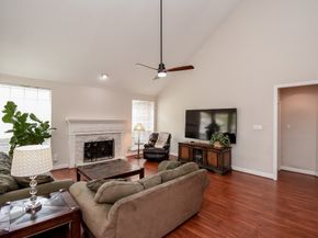 1003 Clarenda Falls Drive, Sugar Land TX 77479