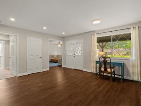 1607 Richvale Lane, Houston TX 77062