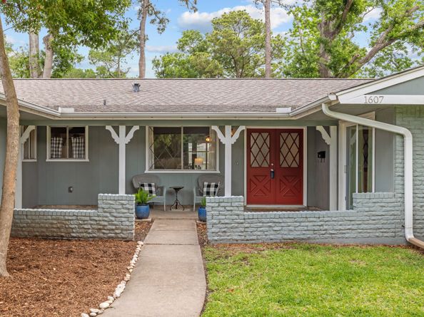 1607 Richvale Lane, Houston TX 77062