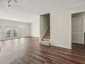 2125 Winrock Boulevard 38, Houston TX 77057