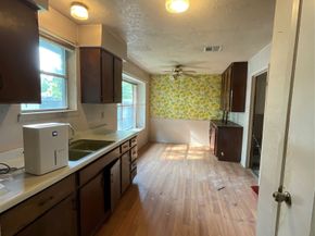 11710 Chadbrook Lane, Houston TX 77099