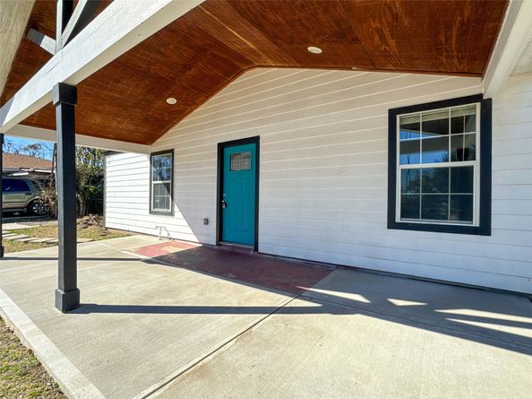 7703 McHenry Street, Houston TX 77087