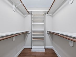 5323 Briarbend Drive, Houston TX 77096