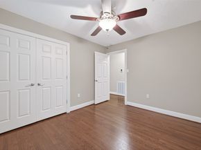 5323 Briarbend Drive, Houston TX 77096