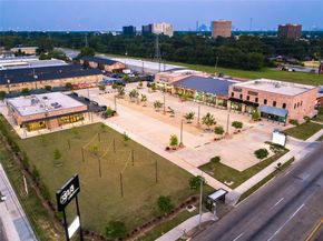 1519 Candlelight Lane, Houston TX 77018