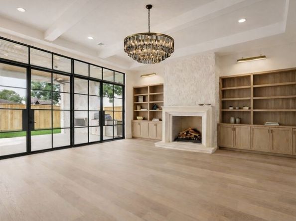 1519 Candlelight Lane, Houston TX 77018