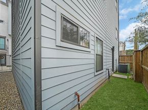 961 Saint Augustine Street, Houston TX 77023