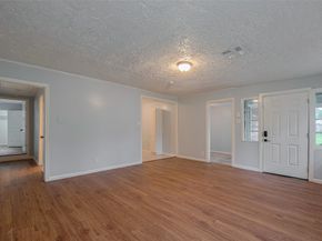 4906 Larkspur Street, Houston TX 77033