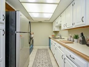 2826 S Bartell Drive 37, Houston TX 77054