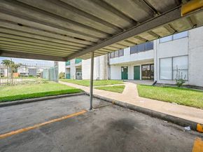 2826 S Bartell Drive 37, Houston TX 77054