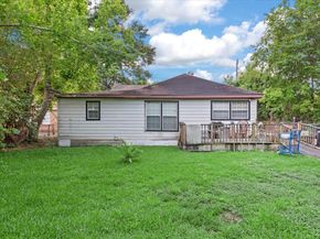 315 E Whitney Street, Houston TX 77022