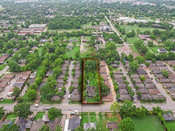 315 E Whitney Street, Houston TX 77022