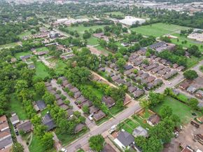 315 E Whitney Street, Houston TX 77022