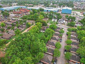 315 E Whitney Street, Houston TX 77022