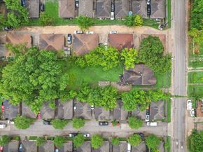 315 E Whitney Street, Houston TX 77022