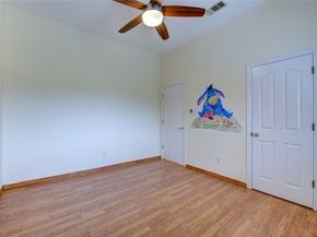 7611 S Linpar Court S, Houston TX 77040