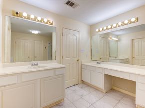 7611 S Linpar Court S, Houston TX 77040