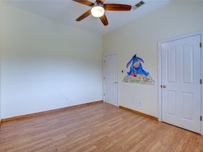 7611 S Linpar Court S, Houston TX 77040