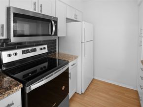 4631 Wild Indigo Street 574, Houston TX 77027