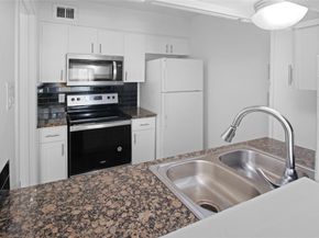 4631 Wild Indigo Street 574, Houston TX 77027