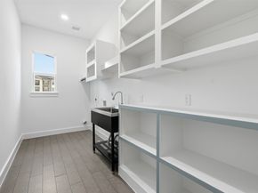 204 Milwaukee Street, Houston TX 77009