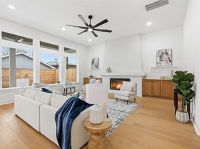 204 Milwaukee Street, Houston TX 77009