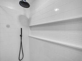 600 Wilcrest Drive 68, Houston TX 77042