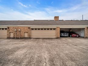 600 Wilcrest Drive 68, Houston TX 77042