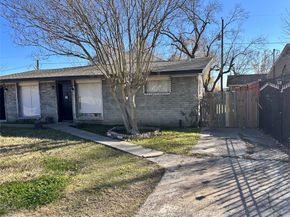 7610 Red Robin Lane, Houston TX 77075