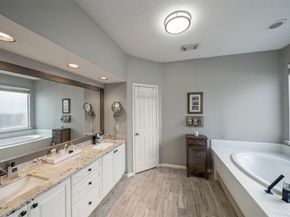 195 W Sundance Circle, The Woodlands TX 77382