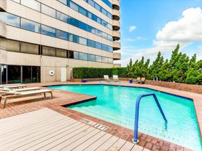 5000 Montrose Boulevard 10B, Houston TX 77006