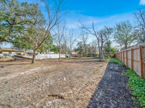 3727 Broadway Street, Houston TX 77017