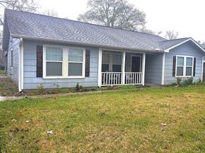 1319 E Main Street, Humble TX 77338